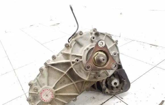 Gearbox transfer box case
