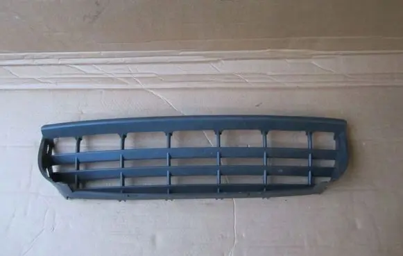 Volkswagen Crafter Front bumper lower grill