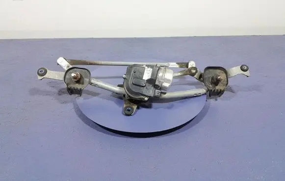 Alfa Romeo 33 Front wiper linkage and motor 