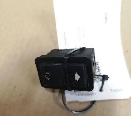 BMW 5 E39 Electric window control switch 8368974