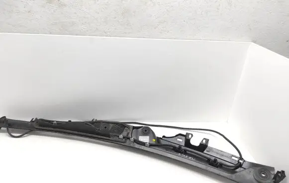 Mercedes-Benz E W212 Wiper trim A2078300213