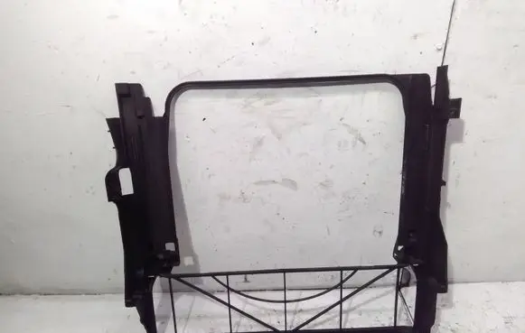 BMW X5 E53 Radiator mount bracket 1439105