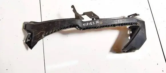 Front bumper mounting bracket