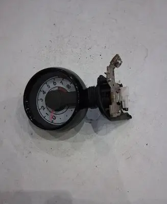 Peugeot 107 Speedometer (instrument cluster) 832700H010