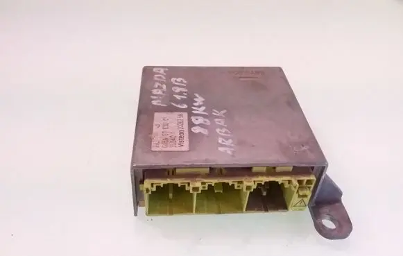Mazda 6 Airbag control unit/module 3326258 GJ6A57K30C 3L04C