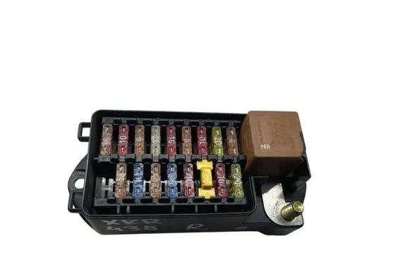 Jaguar XK8 - XKR Fuse module LJB2800AA 518215009 144053140499