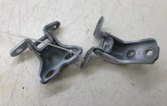 Hyundai i30 Front door hinge set 