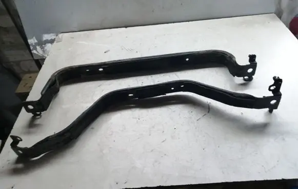 Volkswagen Golf VI Fuel tank mounting bracket 66919057