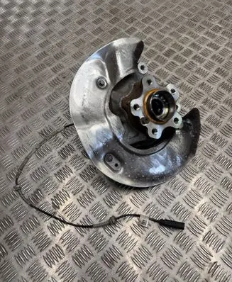Mini Countryman U25 Front wheel hub 6890180 8832870