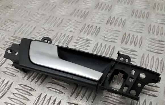 Audi A3 S3 A3 Sportback 8P Front door interior handle 8P4837019
