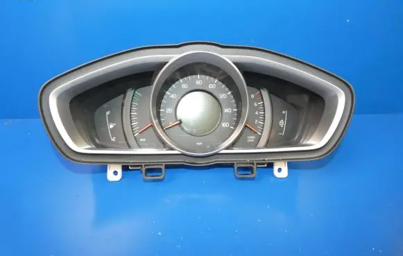 Volvo V40 Speedometer (instrument cluster) 31314483A 0012943 799350U