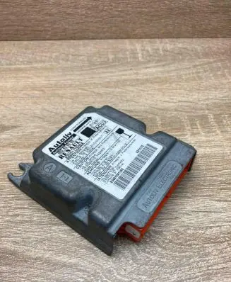Renault Scenic I Airbag control unit/module 8200117652A 600639500