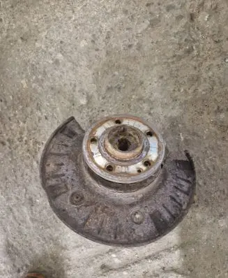 Mercedes-Benz Vito Viano W639 Front wheel hub spindle knuckle