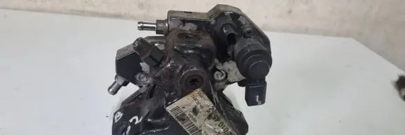 Mercedes-Benz E W212 Fuel injection high pressure pump A6420701201