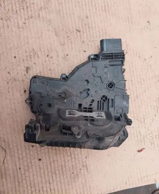 Volkswagen Sharan Sliding door lock 7N0839015B A048315 911006104