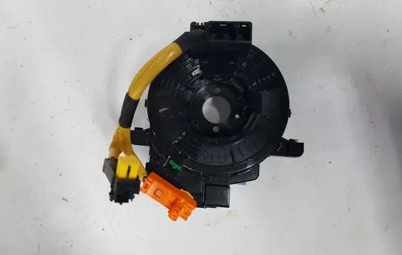Toyota Avensis T270 Airbag slip ring squib (SRS ring) 39SUGS108IAUTOPI 39SUGS108 8924505040