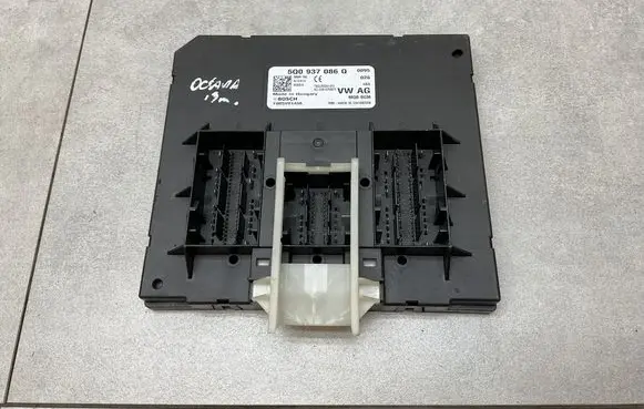 Skoda Octavia Mk3 (5E) Comfort/convenience module 5Q0937086Q
