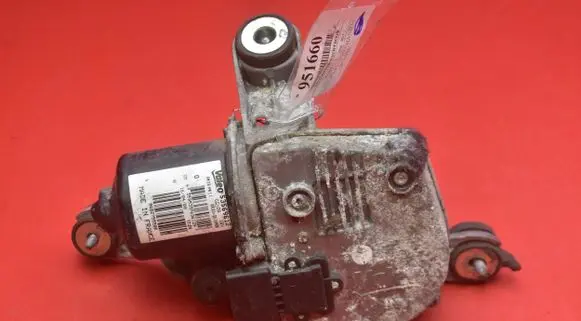 Front wiper linkage and motor