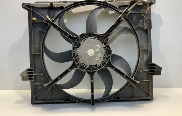 Mercedes-Benz R W251 Electric radiator cooling fan A1645000493 1645000493