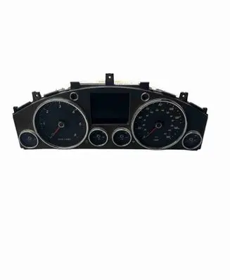 Volkswagen Touareg I Speedometer (instrument cluster) 7L6920980K