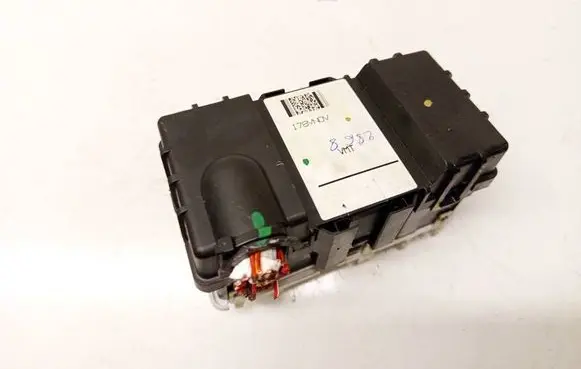 Opel Insignia B Fuse box set 33172518