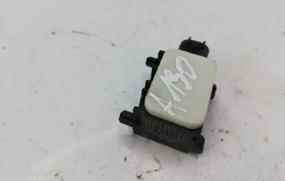 Mercedes-Benz ML W164 Airbag deployment crash/impact sensor 0038202826