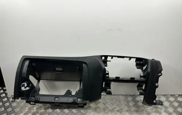 Hyundai Tucson TL Dashboard 84760D7800 84760D7850