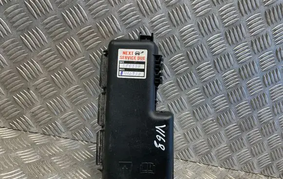 Volvo XC90 Fuse box cover 30728133