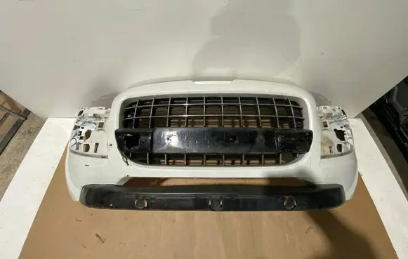Peugeot 3008 I Front bumper 9684345077