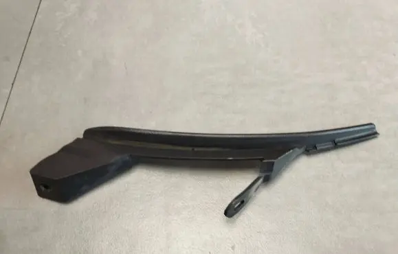 BMW 7 G11 G12 Bumper support mounting bracket corner 7381367