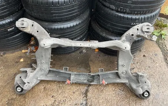 Maserati Ghibli Rear subframe 06700077310