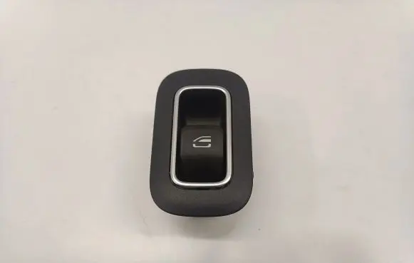 Mercedes-Benz CLA C118 X118 Electric window control switch A1777203502