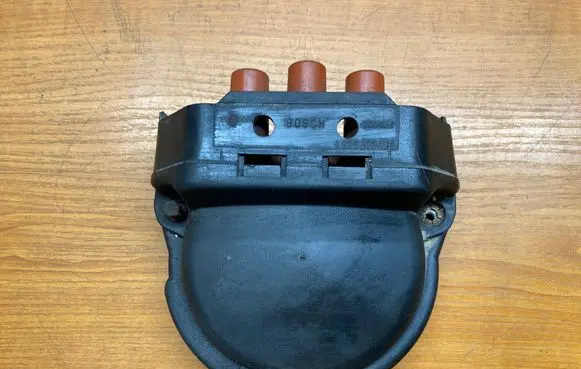 BMW 3 E36 Spark distributor cap 1235522396