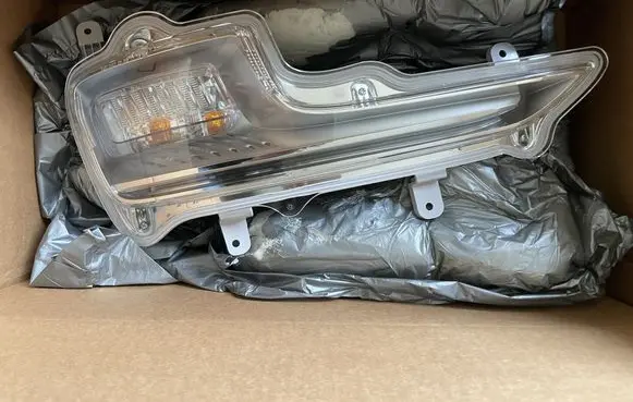 Chevrolet Volt I Front bumper turn signal 22810494 25958993