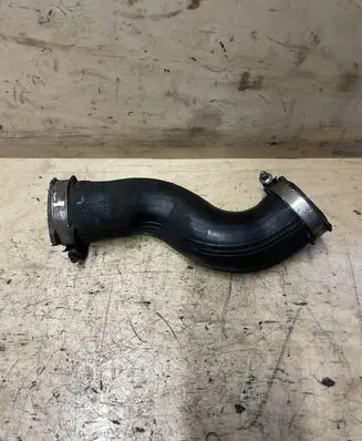 Audi Q7 4L Intercooler hose/pipe 7L8145979
