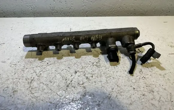 Opel Astra H Fuel main line pipe 0445214094 002826L3