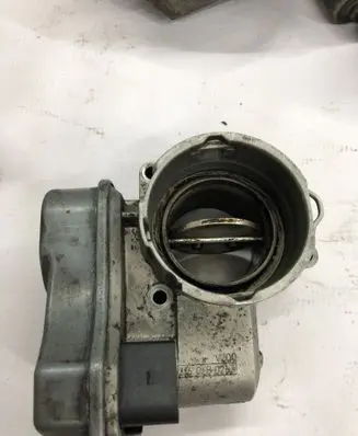 Volkswagen PASSAT B6 Throttle valve 03G128063B