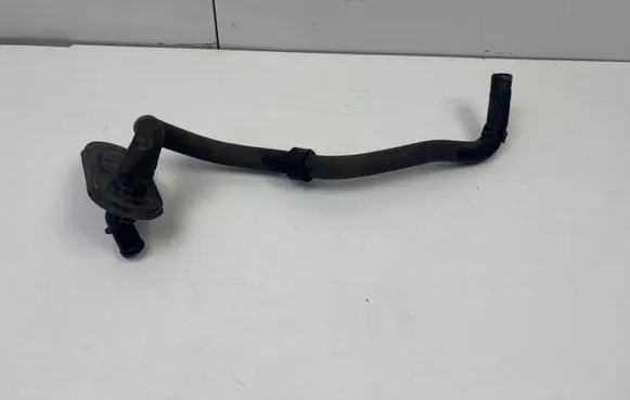 Engine coolant pipe/hose
