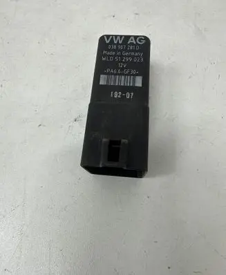 Volkswagen Golf V Glow plug pre-heat relay 038907281D 19207 PA66GF30