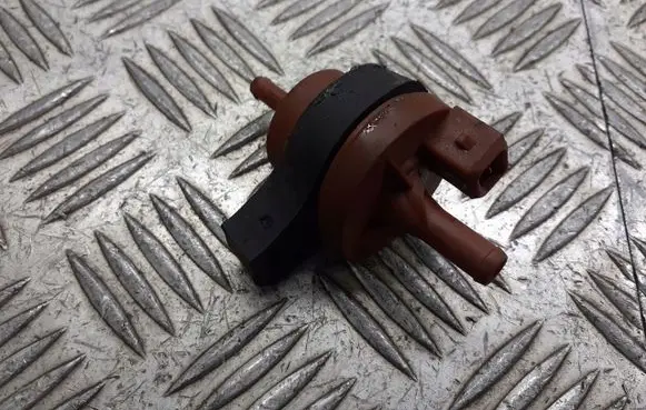 Peugeot 407 Valve vacuum 