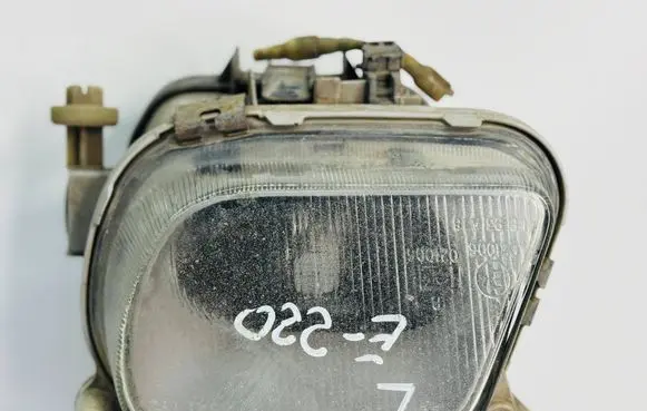 Mercedes-Benz E W210 Front fog light 1305219061