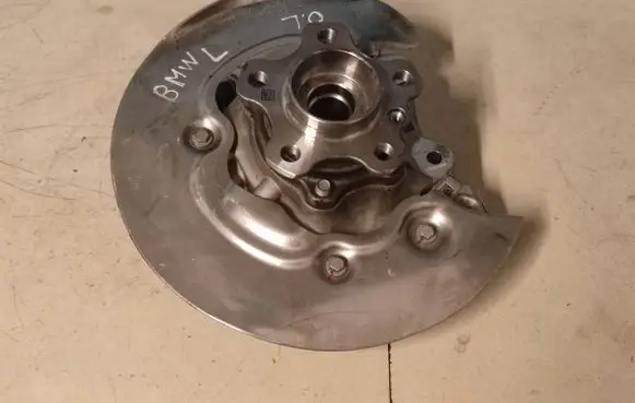 BMW 3 G20 G21 Front wheel hub 6899175