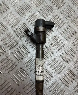 Hyundai i40 Fuel injector 338002A800 0445110411
