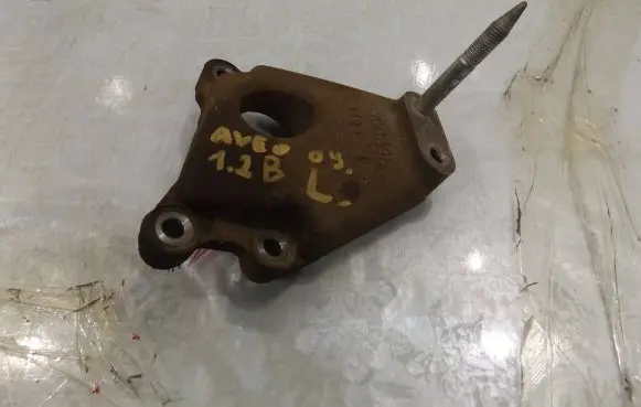 Chevrolet Aveo Gearbox mounting bracket 1181