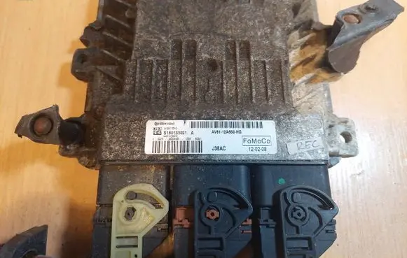 Ford C-MAX II Engine control unit/module ECU AV61-12A650-HG S180133021A SID807EVO