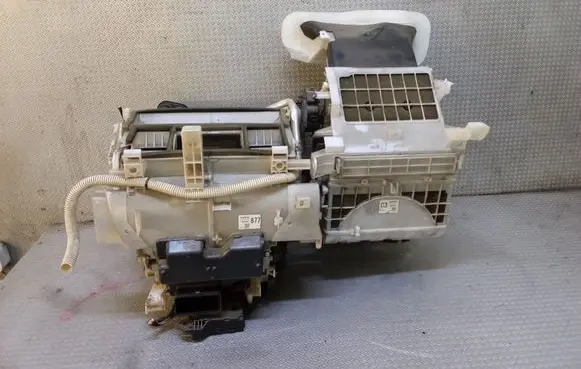 Toyota Prius (XW20) Interior heater climate box assembly 8701047100 8705047100