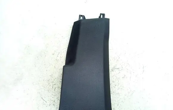 (B) pillar trim (bottom)