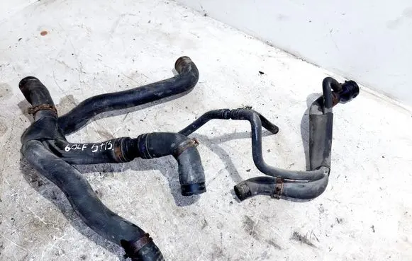 Volkswagen Golf Plus Engine coolant pipe/hose 1K0121049P