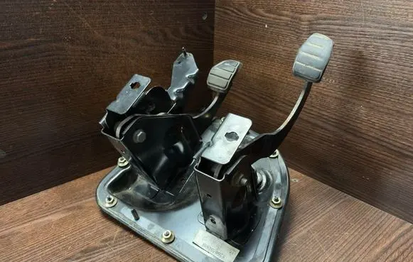 Renault Master II Pedal assembly 8200404808 20739A00