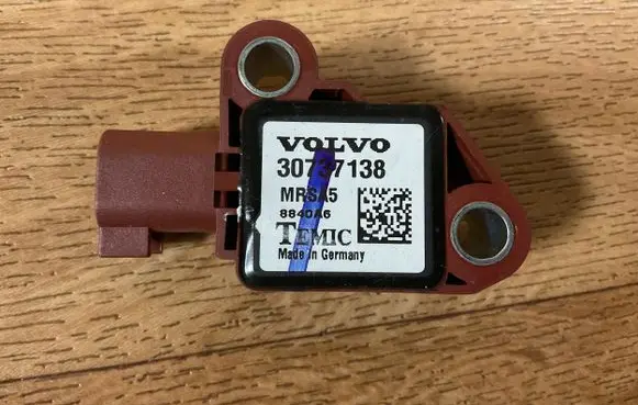 Volvo V50 Airbag deployment crash/impact sensor 8840A6 30737138 MRSA5